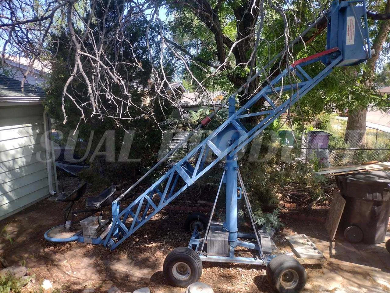 Matthews 13 Foot Tulip Crane - Visual Products