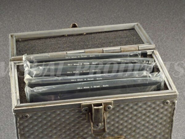 LEE (5) Sky Blue Grad Soft Edge 6.6x6.6" Filter Set - Image 3